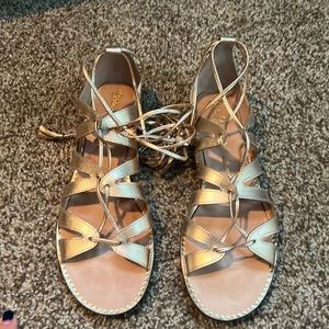 Lilly Pulitzer Fit To Be Tied Gladiator Sandal Size 8 EUC